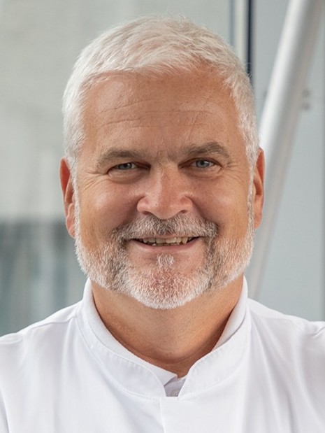 0099-Zahl,Christian_Portrait_Klein